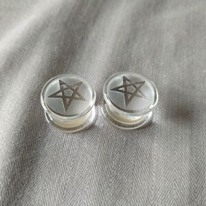 Goth witchy pentagram pentacle 5/8" glass plugs body jewelry